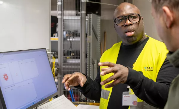 Maintenance management consultant geef training
